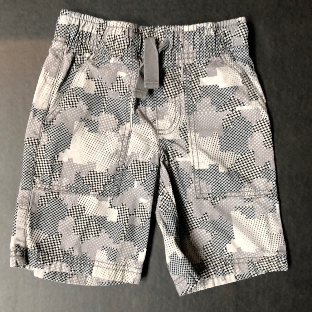 Gymboree pixel gray/black pull on shorts